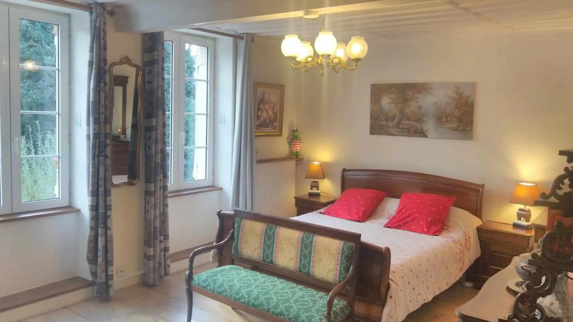 A La Grenouille Bed & Breakfast Bellignat 3*,  France