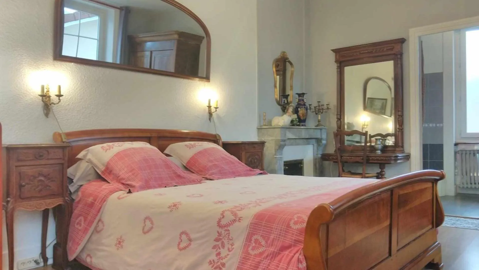 Hotel A la Grenouille du Jura à Bellignat Maison d'hôtes