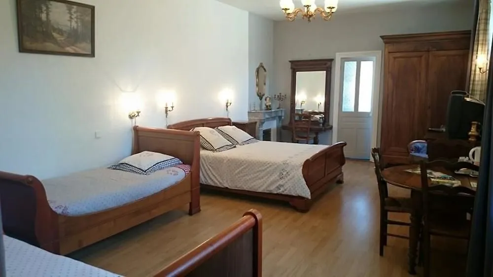 A La Grenouille Bed & Breakfast Bellignat 3*,  Франция