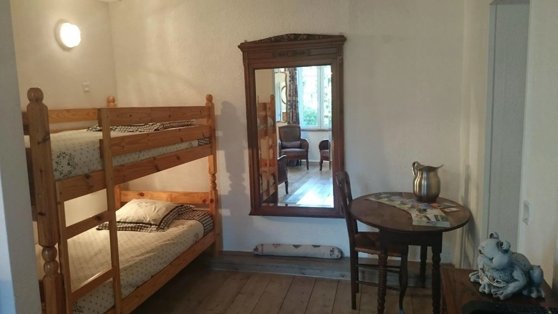 Гостевой дом A La Grenouille Bed & Breakfast Bellignat